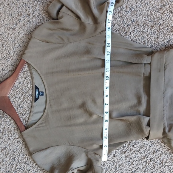 Express wrap Dress Olive Green - Picture 5 of 6